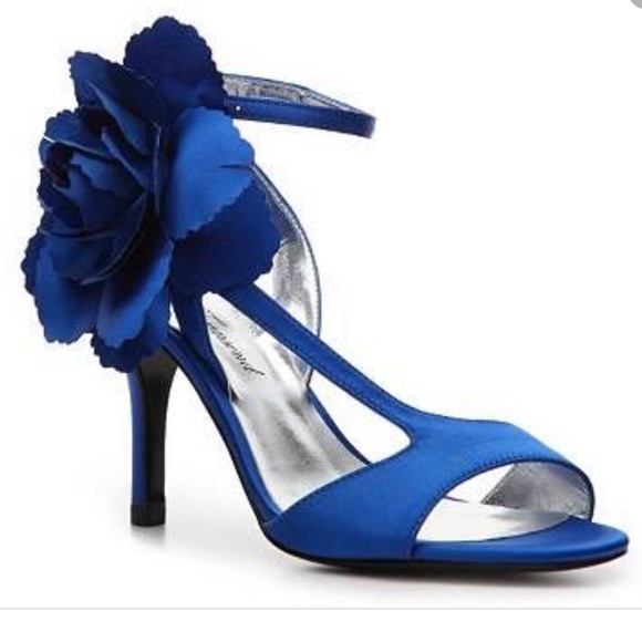 Lulu Townsend Antoinette BLACK 4” Anklet Heel with Flower size 9 EUC - Picture 4 of 8